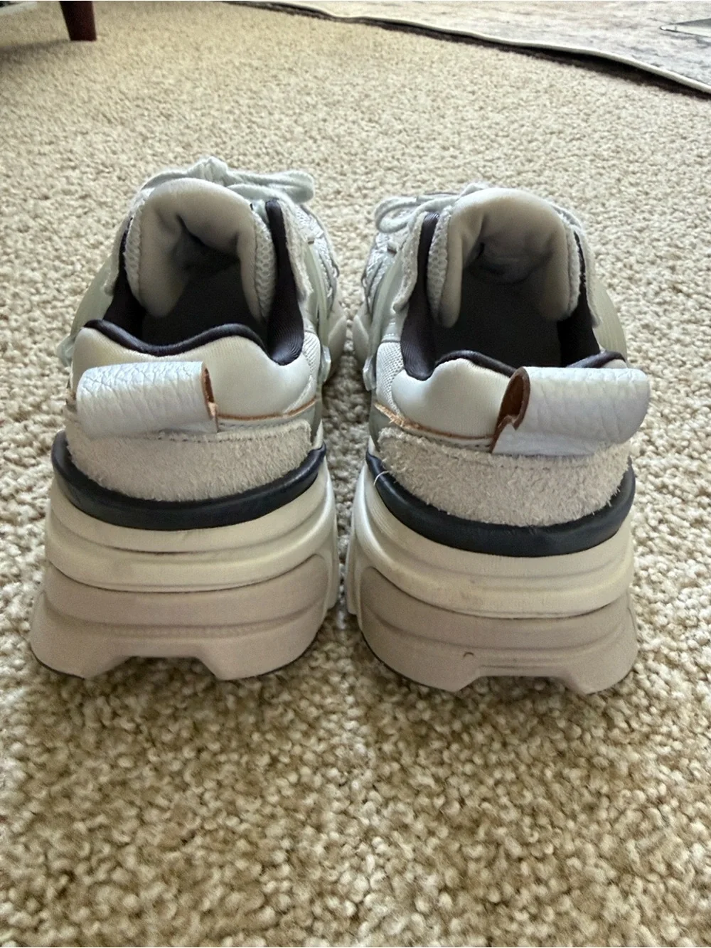 NIKE V2K Sneakers Sz 7 - Picture 3 of 6